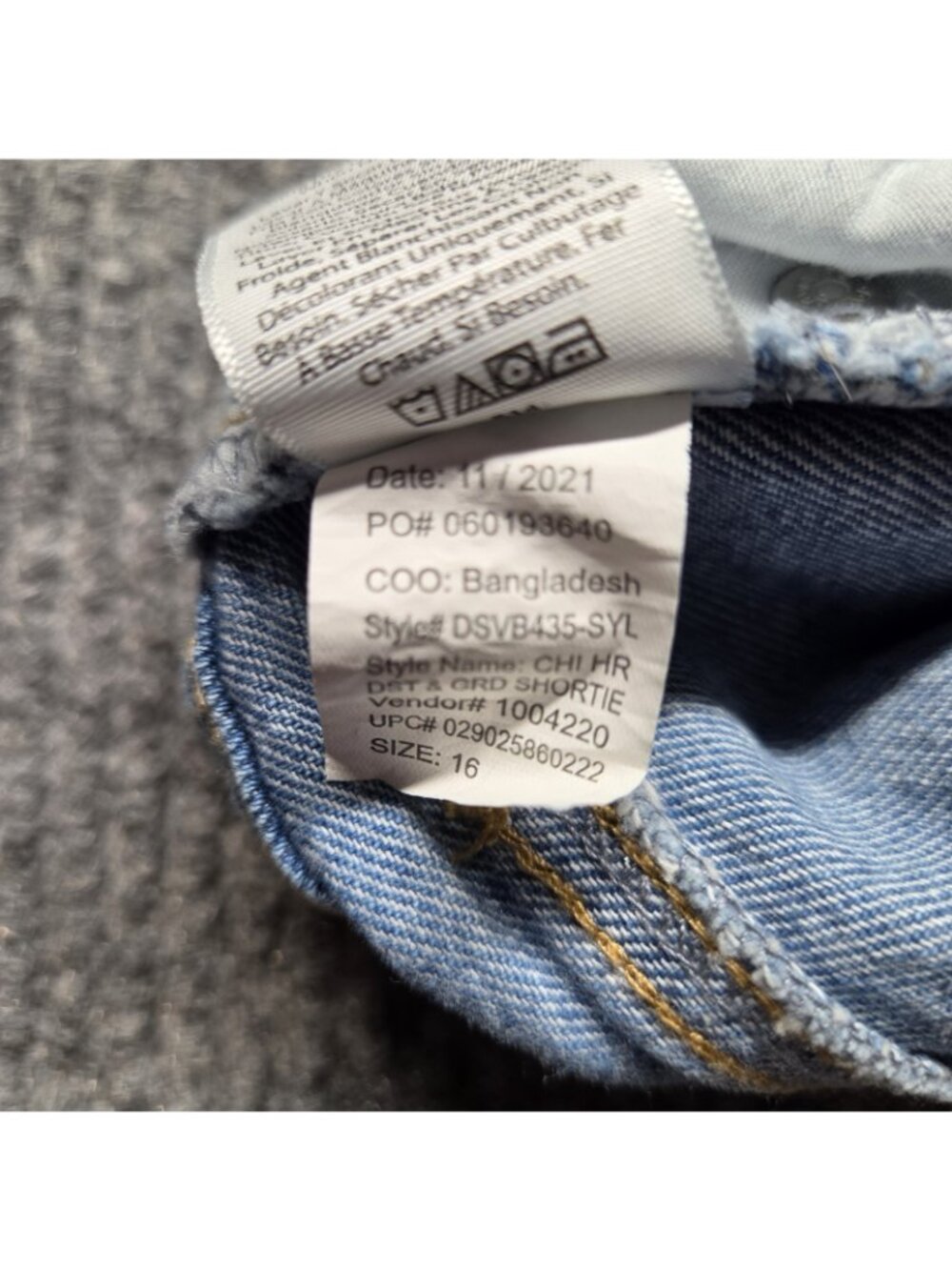SOFIA Vergara Jeans Chi Short Denim Shorts Women's 16 Blue Cut-Off  Distressed - Picture 8 of 16